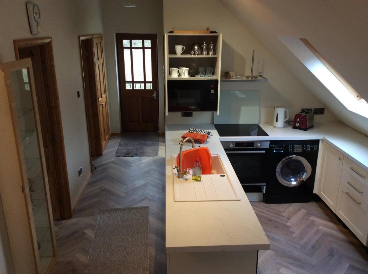 2 Bedroom Furnished Apartment In A Rural Position Stone  Εξωτερικό φωτογραφία