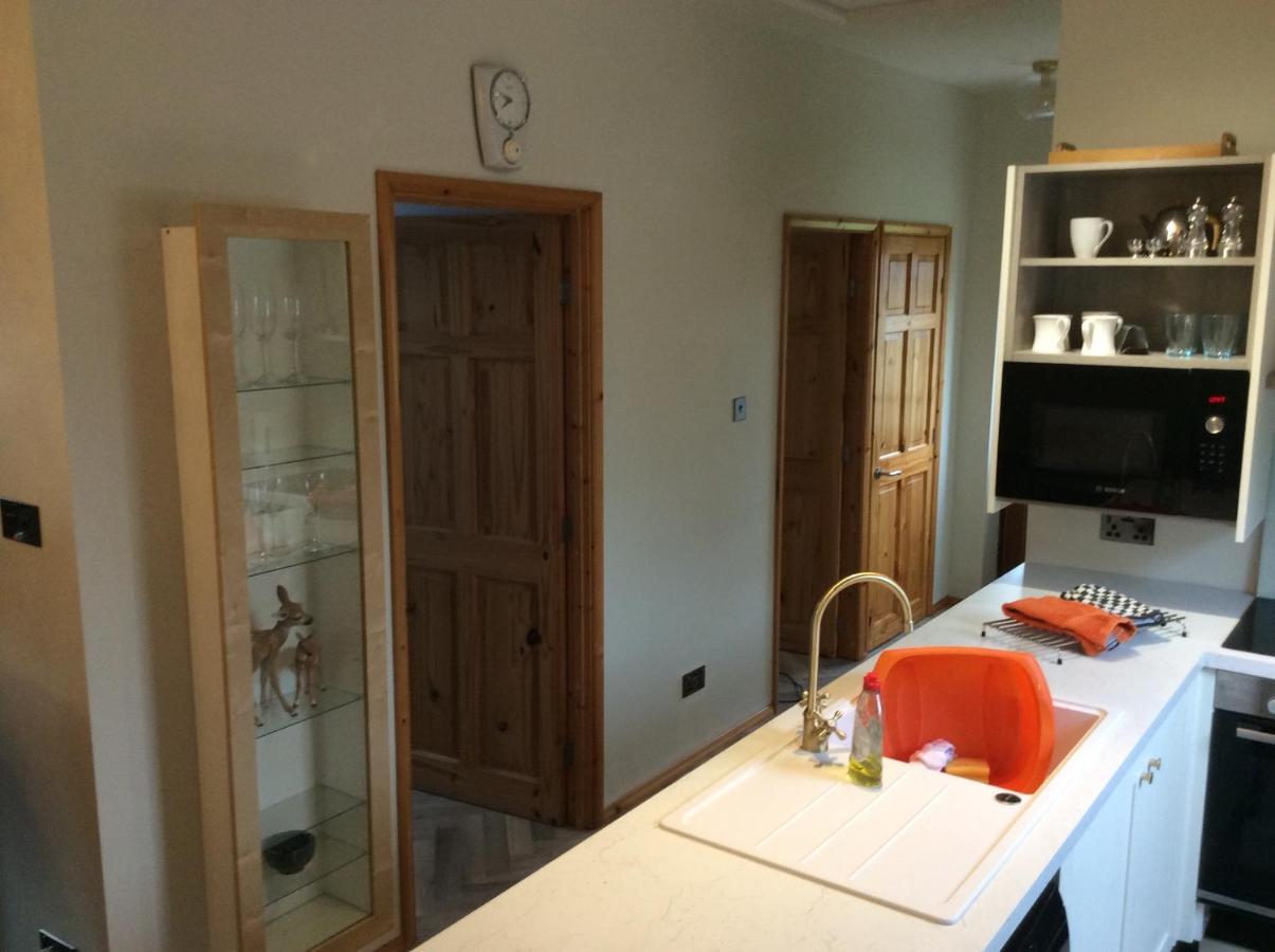 2 Bedroom Furnished Apartment In A Rural Position Stone  Εξωτερικό φωτογραφία